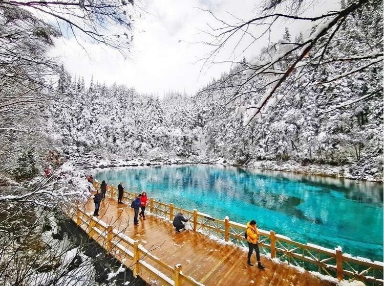 Tour Trùng Khánh - Cửu Trại Câu 6 Ngày 5 Đêm