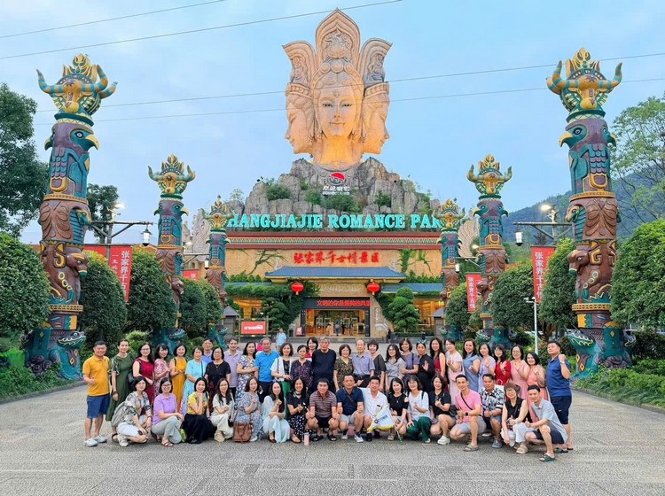 Tour Trường Sa - Trương Gia Giới - Phượng Hoàng Cổ Trấn 6 Ngày 5 Đêm